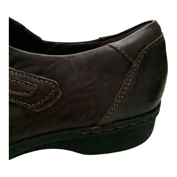 Clarks Brown Leather Shoes Womens 8.5 M Distressed Round Toe Cushioned Comfort - Picture 10 of 16